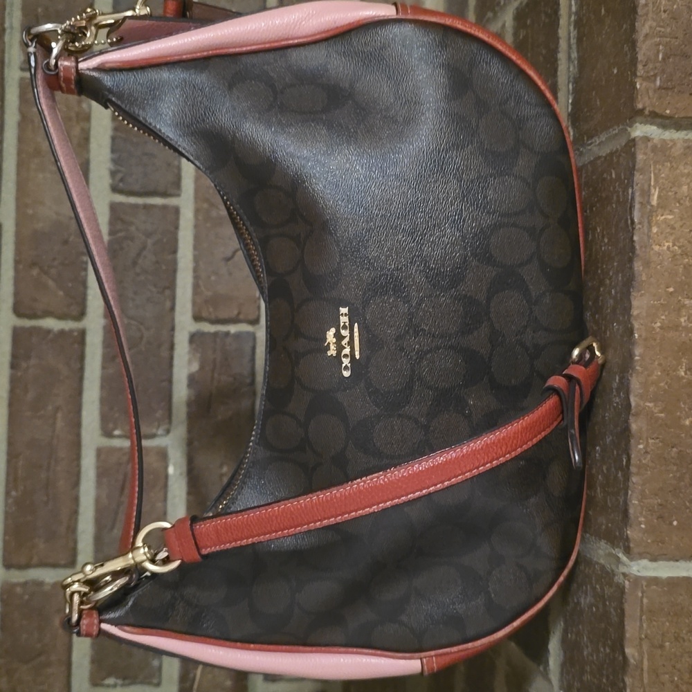 COACH EAST/WEST HARLEY HOBO IN COLORBLOCK SIGNATURE CANVAS‎